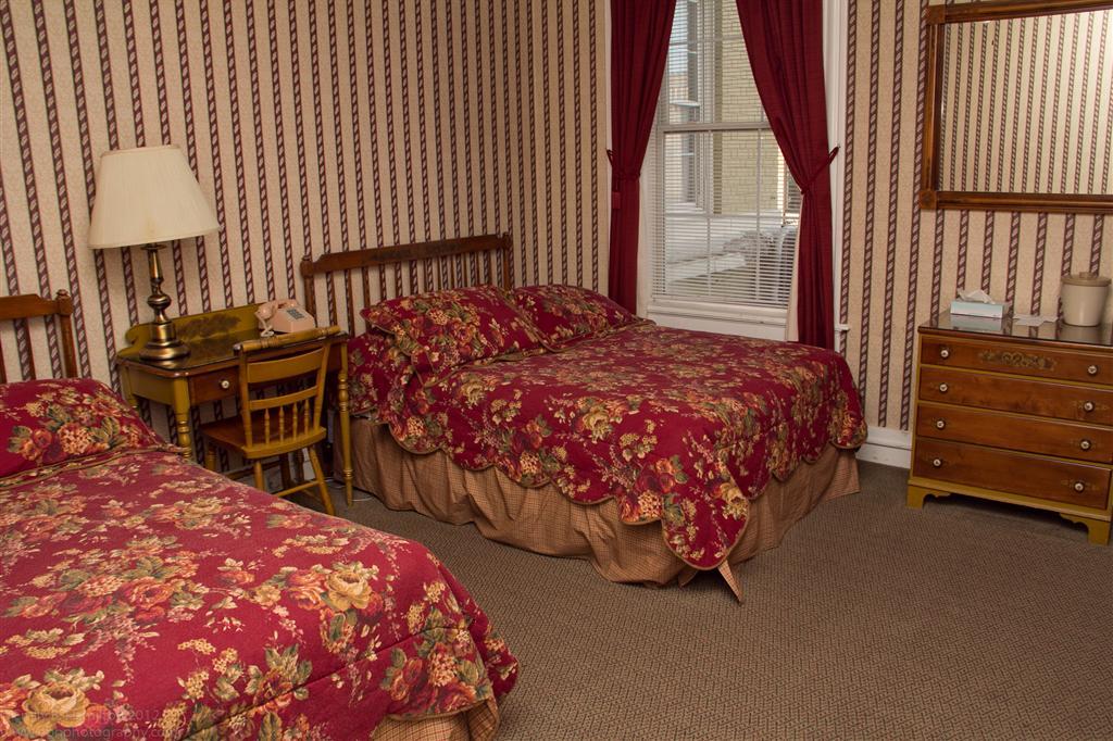 The Yankee Pedlar Inn Torrington Oda fotoğraf
