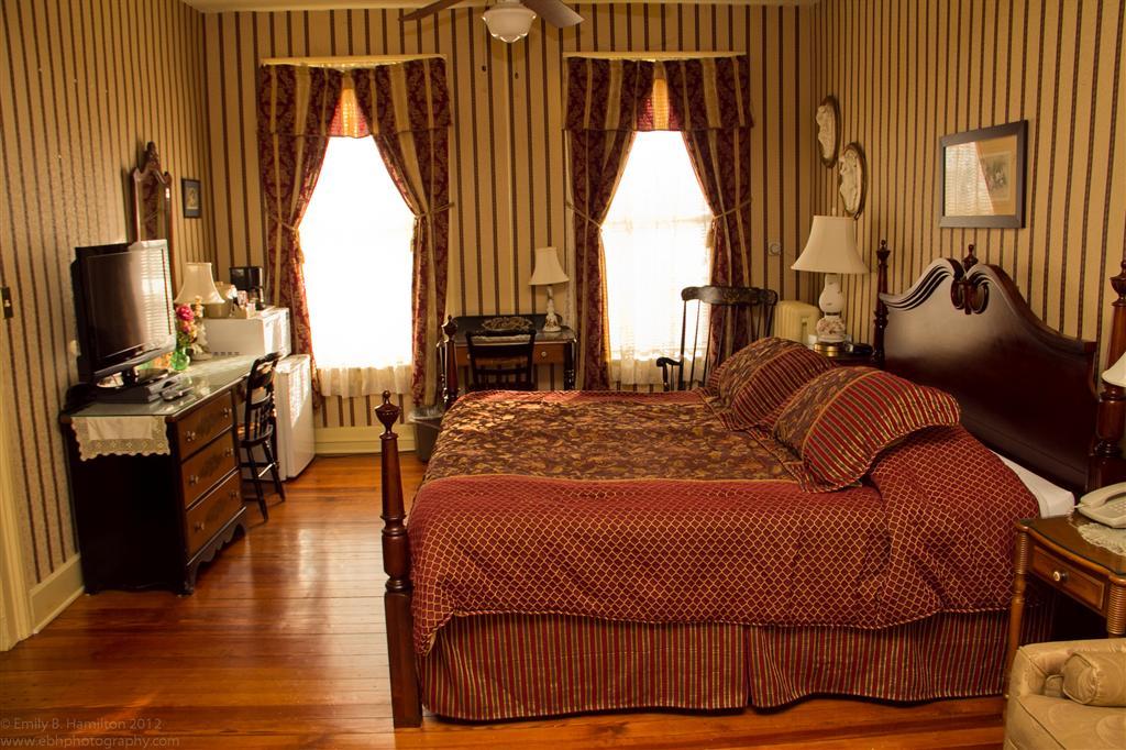 The Yankee Pedlar Inn Torrington Oda fotoğraf