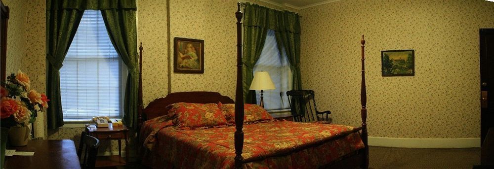 The Yankee Pedlar Inn Torrington Dış mekan fotoğraf